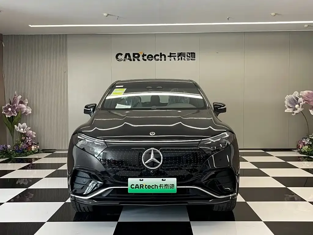 Mercedes-Benz EQS SUV — фото 6