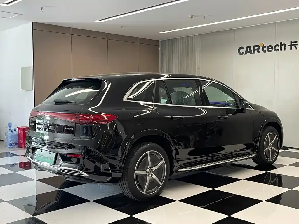 Mercedes-Benz EQS SUV — фото 7