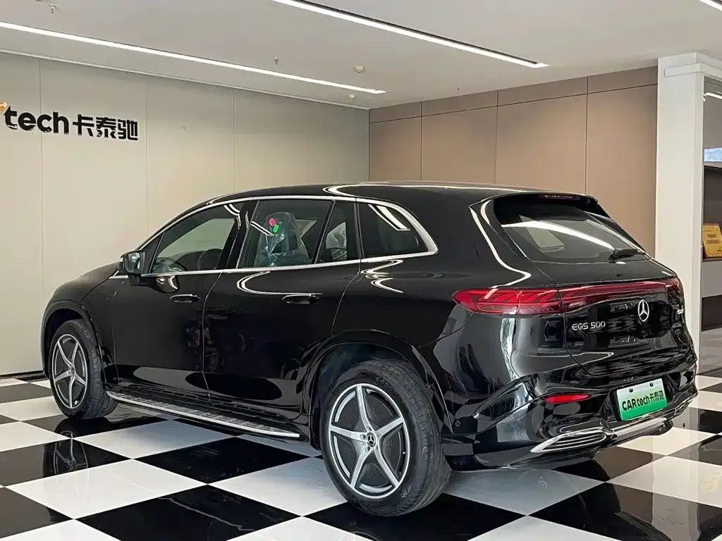 Mercedes-Benz EQS SUV — фото 9