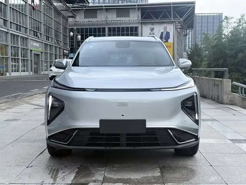 Geely Galaxy L7 — фото 1