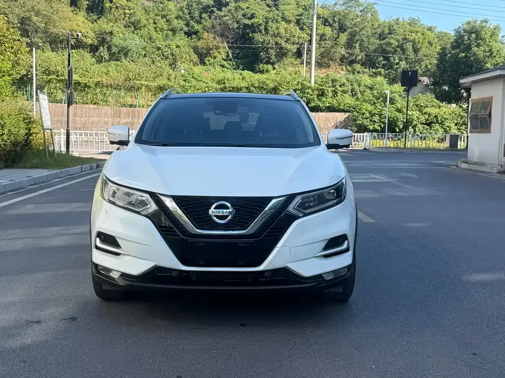 Nissan Qashqai — фото 8