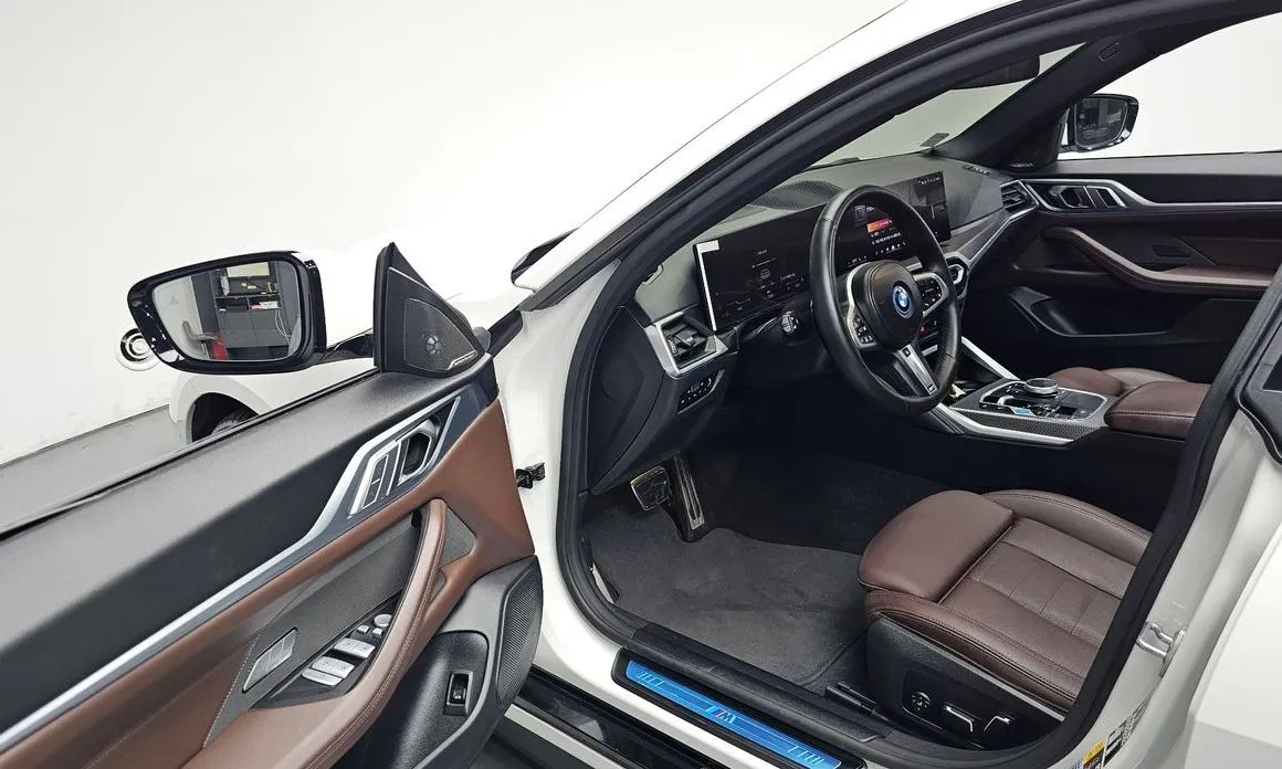 BMW i4 — фото 10
