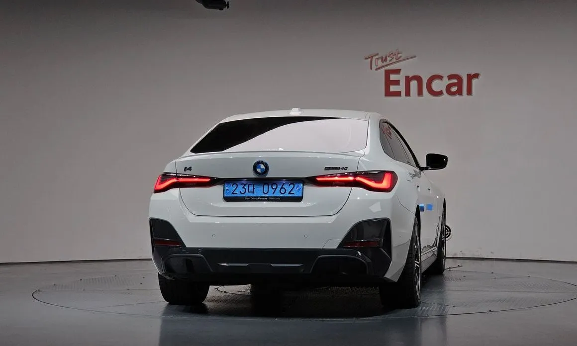 BMW i4 — фото 2