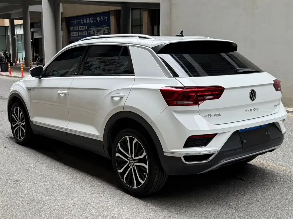 Volkswagen T-Roc — фото 4