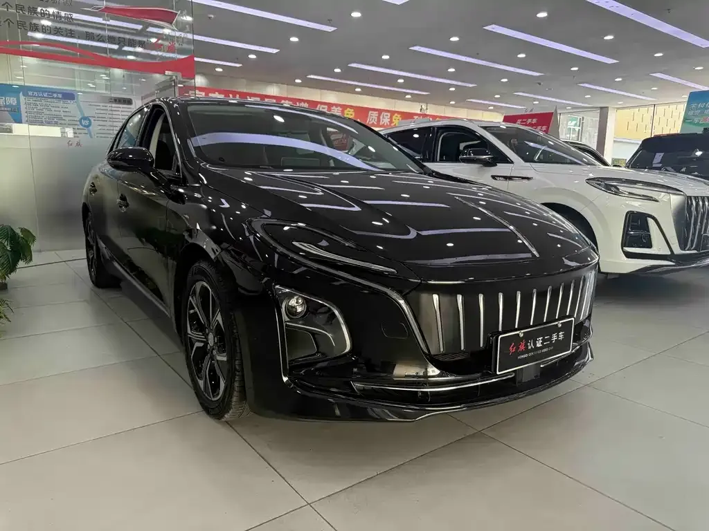 Hongqi E-QM5 — фото 2