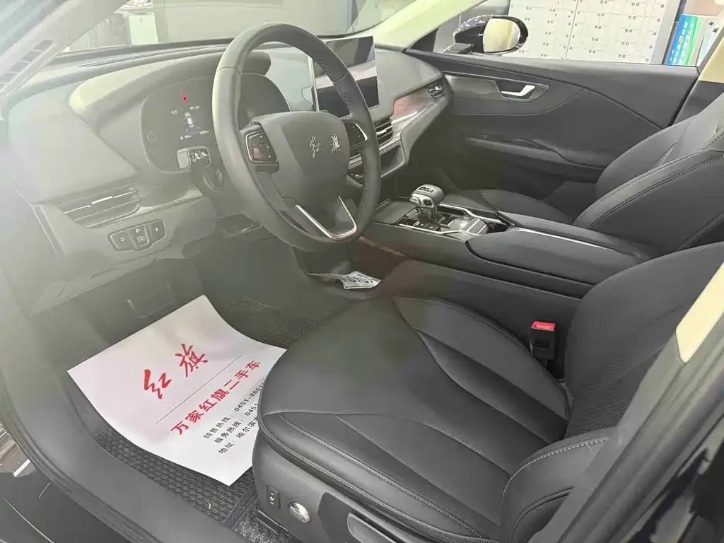 Hongqi E-QM5 — фото 3