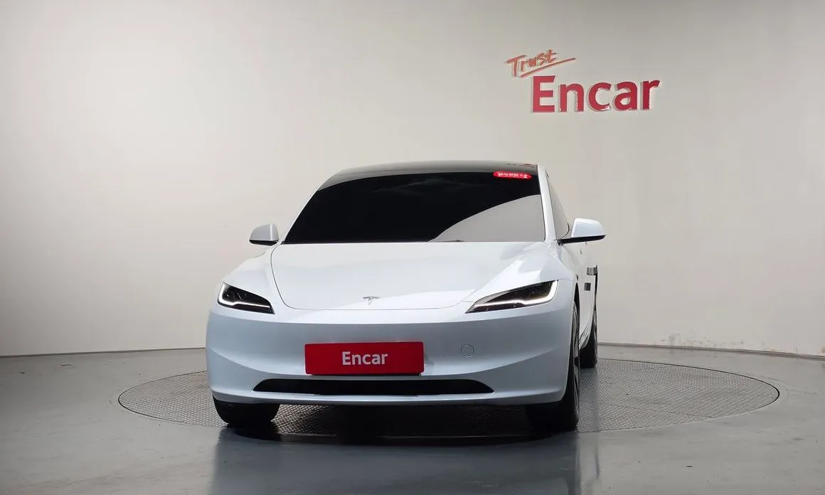 Tesla Model 3 — фото 8