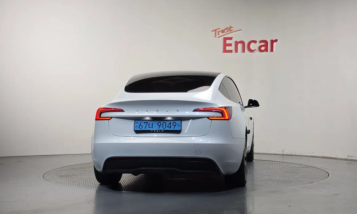 Tesla Model 3 — фото 4