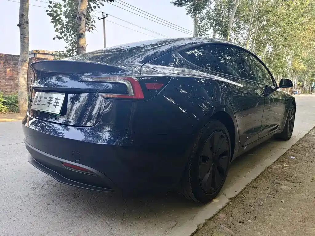 Tesla Model 3 — фото 5