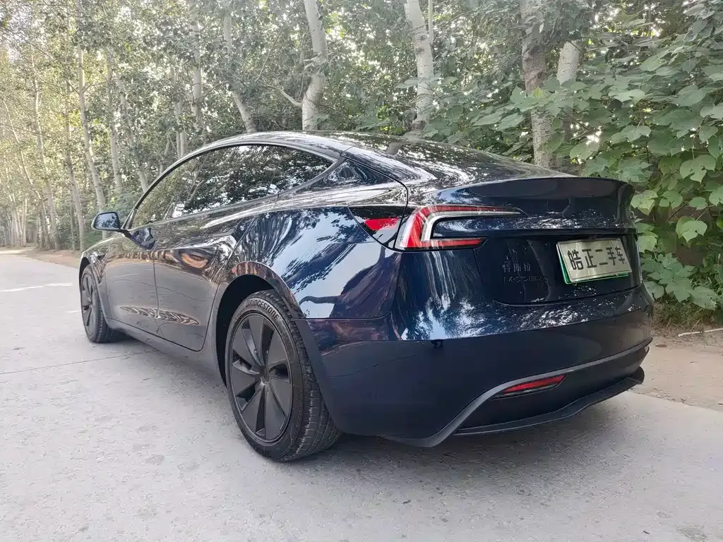 Tesla Model 3 — фото 8