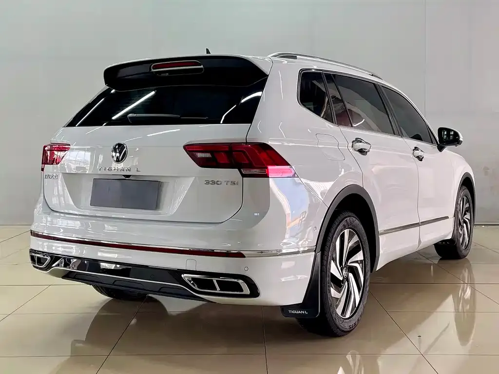 Volkswagen Tiguan L — фото 7