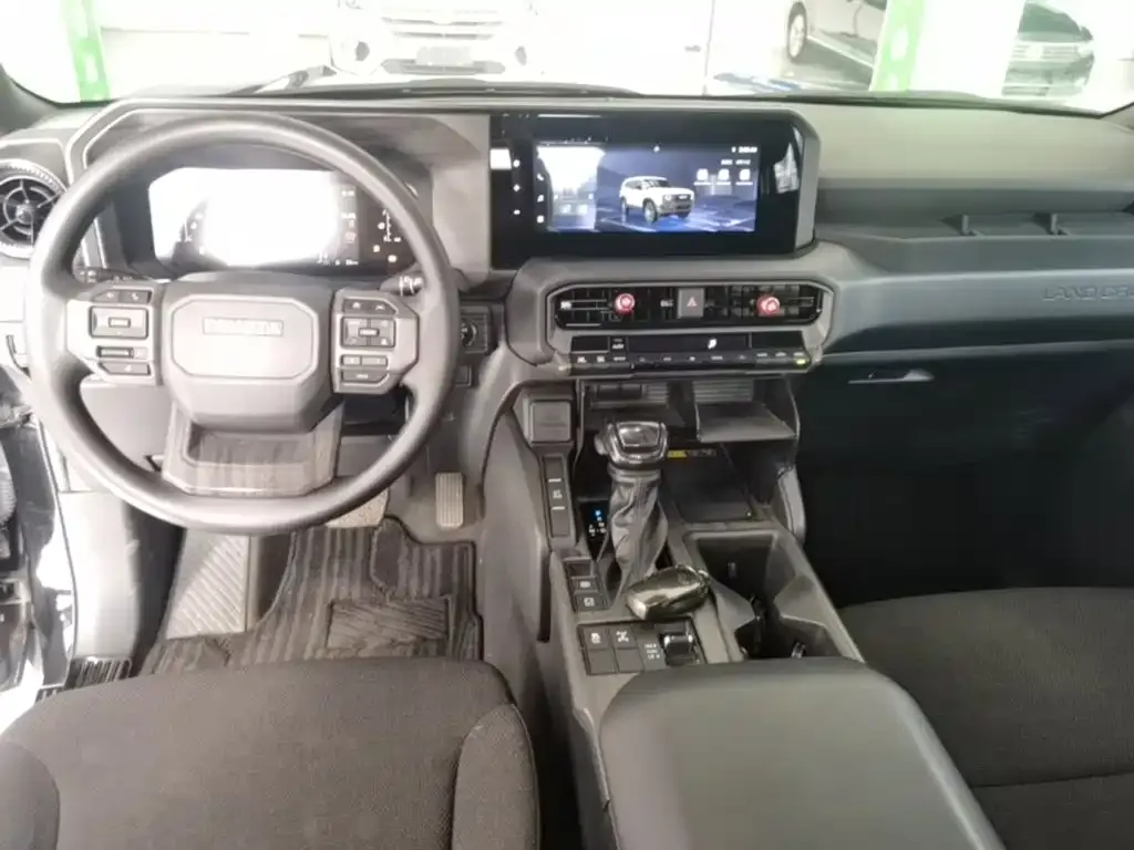 Toyota Prado — фото 3