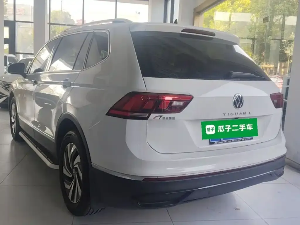 Volkswagen Tiguan L — фото 6