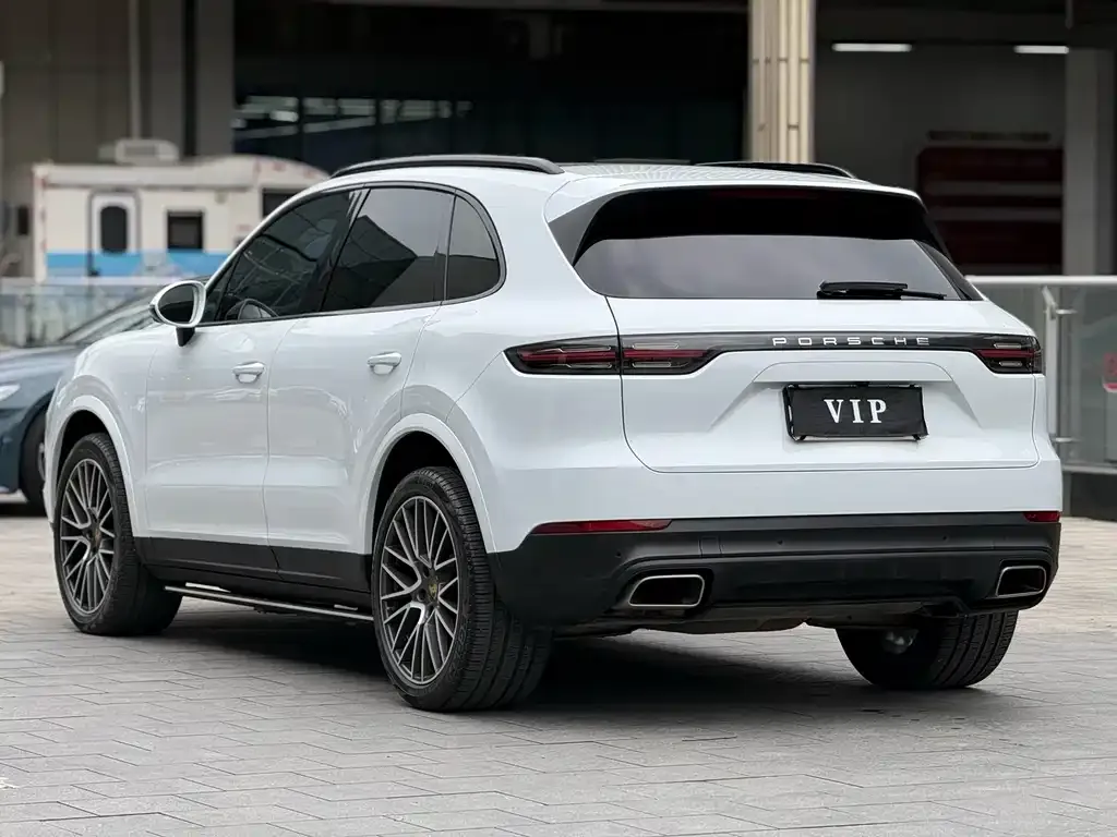 Porsche Cayenne — фото 4