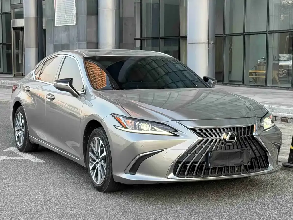 Lexus ES — фото 7