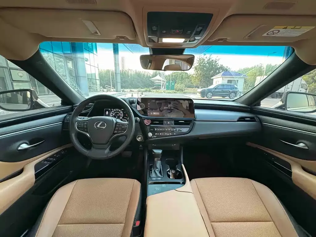 Lexus ES — фото 3