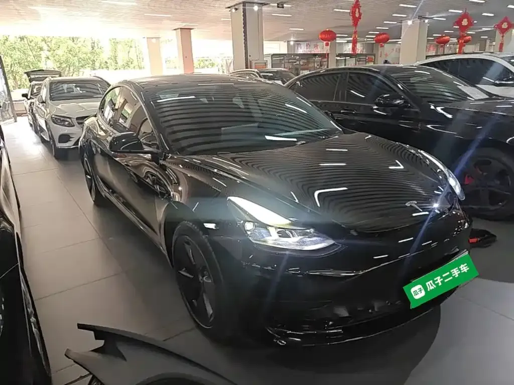 Tesla Model 3 — фото 5