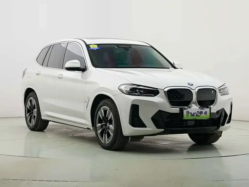 BMW iX3 — фото 3