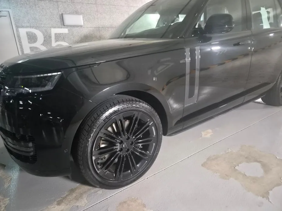 Land Rover Range Rover — фото 1
