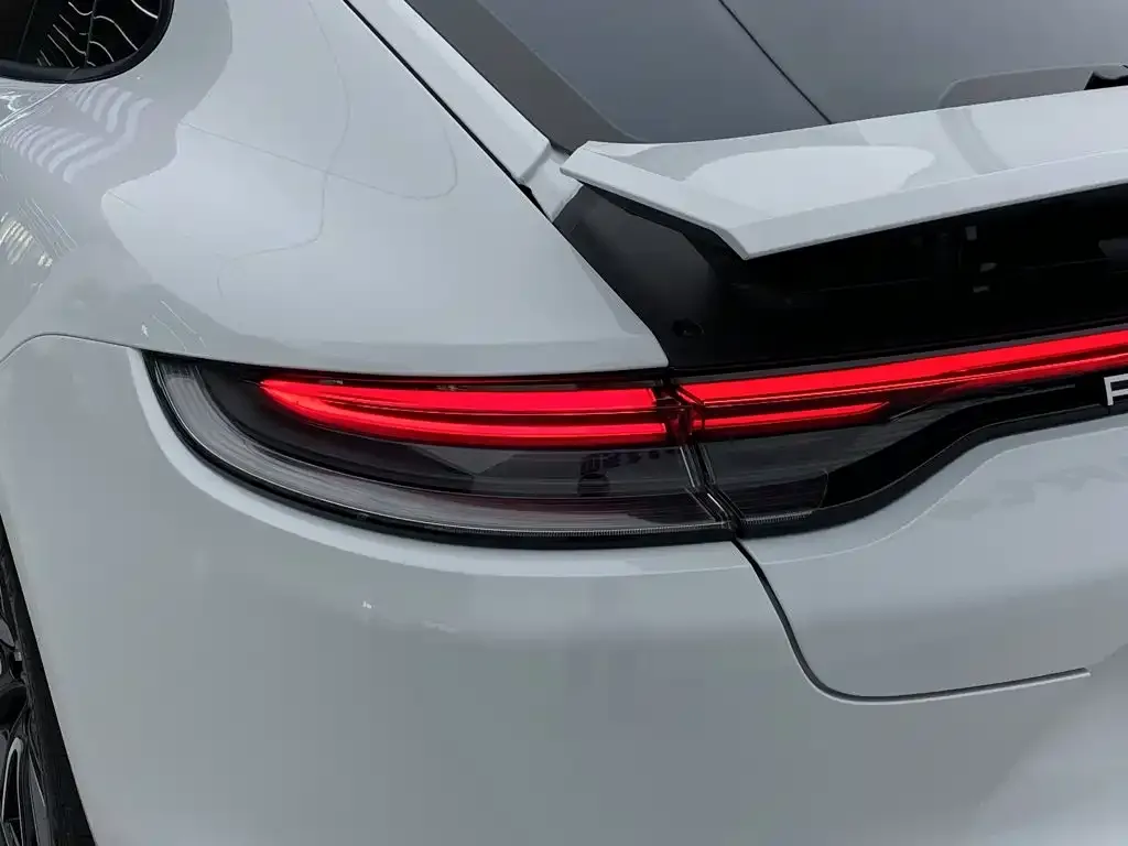 Porsche Panamera — фото 6