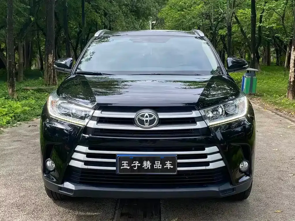 Toyota Highlander — фото 6