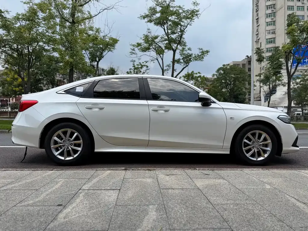 Honda Civic — фото 8
