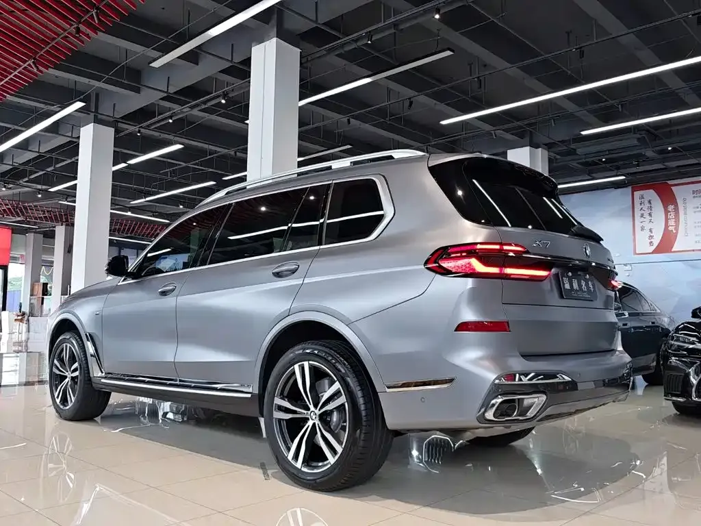 BMW X7 — фото 7
