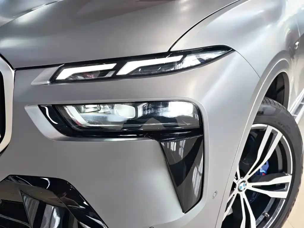 BMW X7 — фото 2