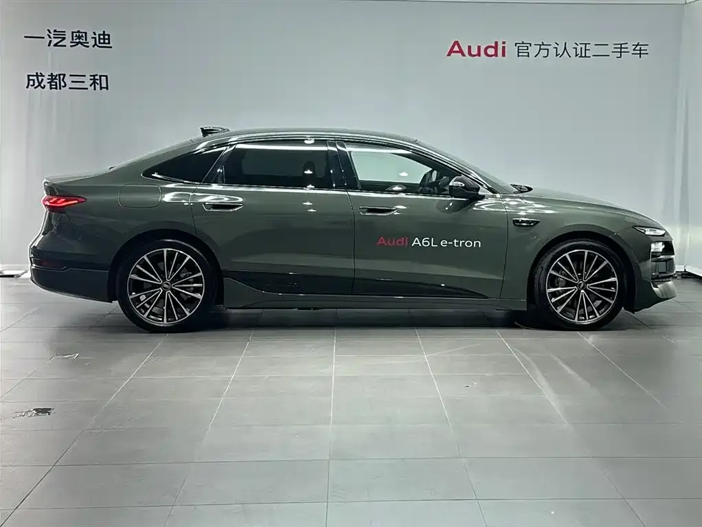Audi A6L e-tron — фото 6