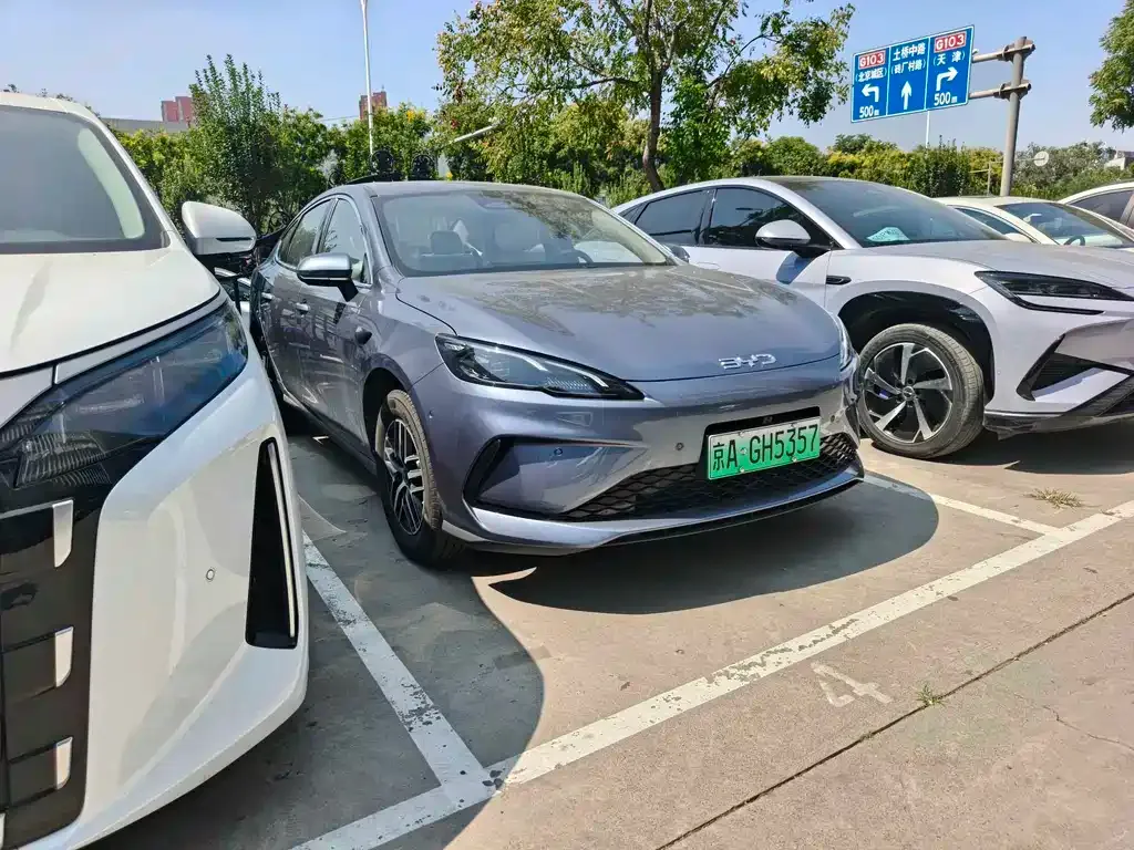 BYD Seal 05 DM-i — фото 10