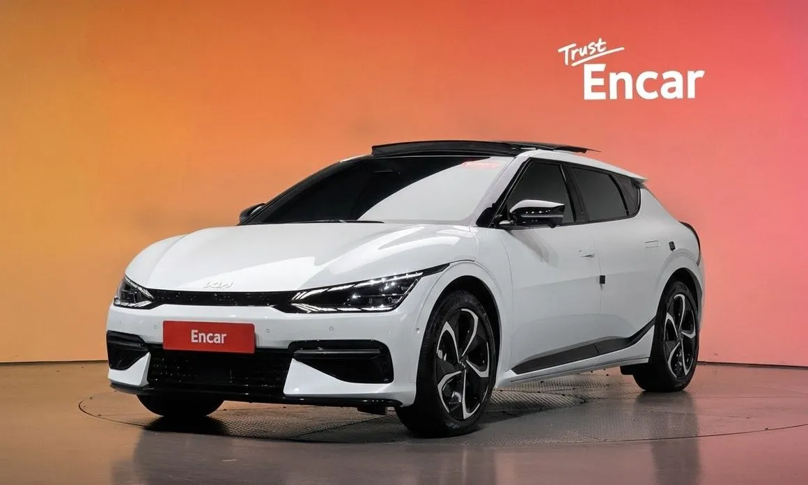 Kia EV6 — фото 1