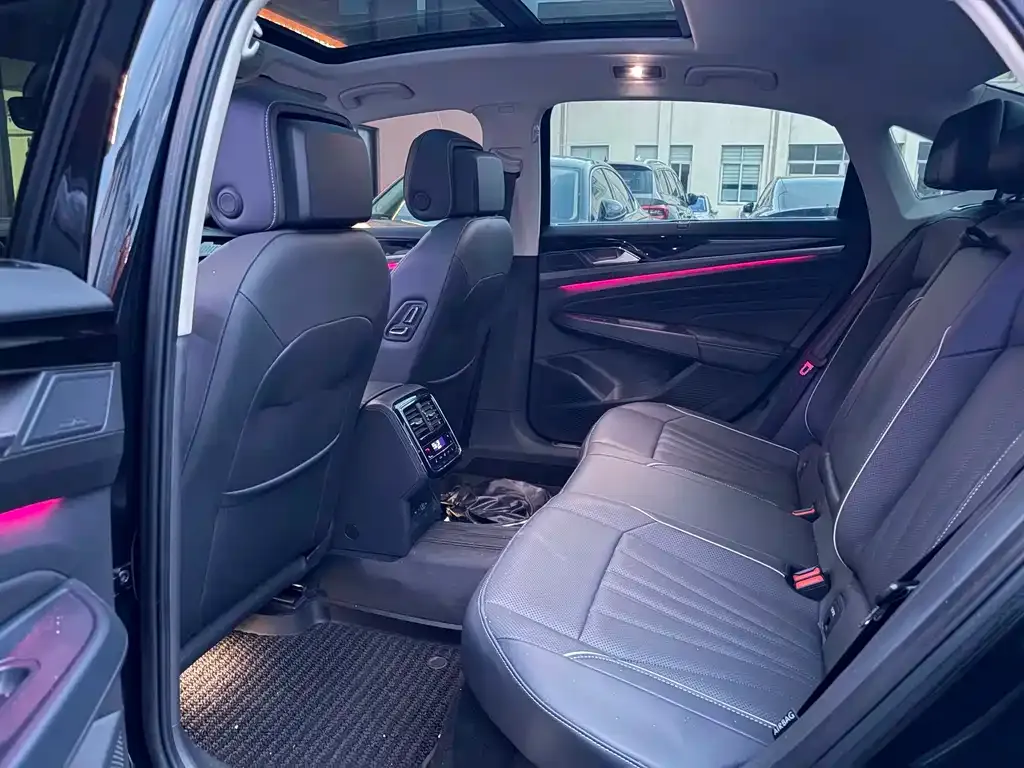Volkswagen Passat — фото 6