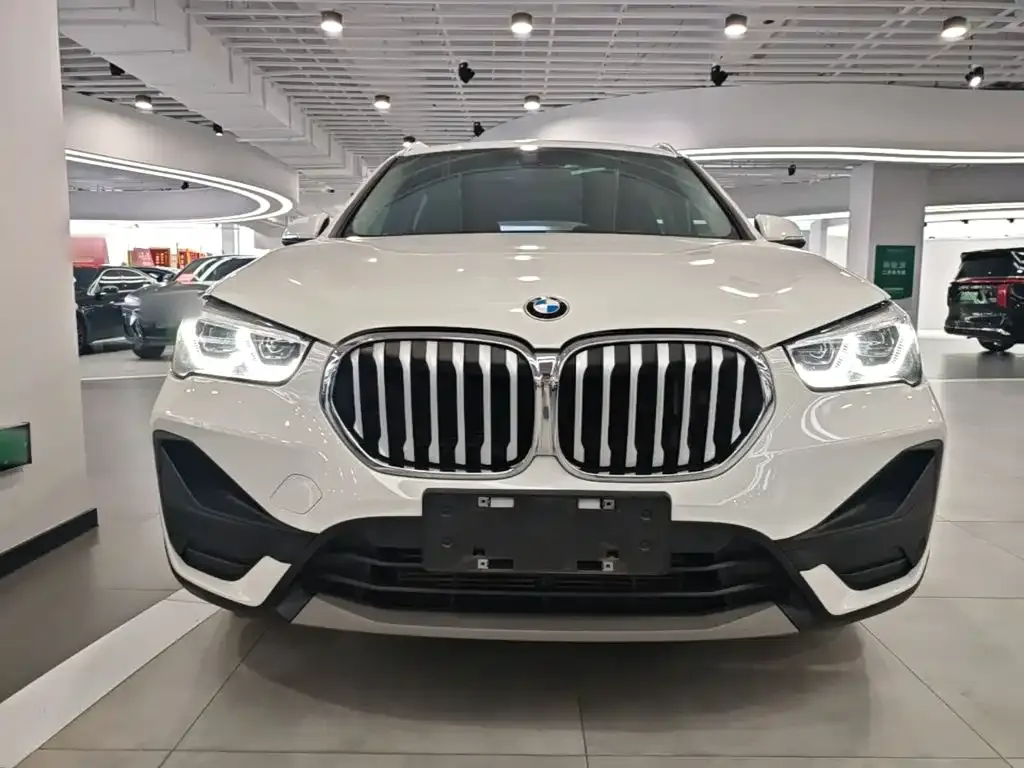 BMW X1 — фото 5