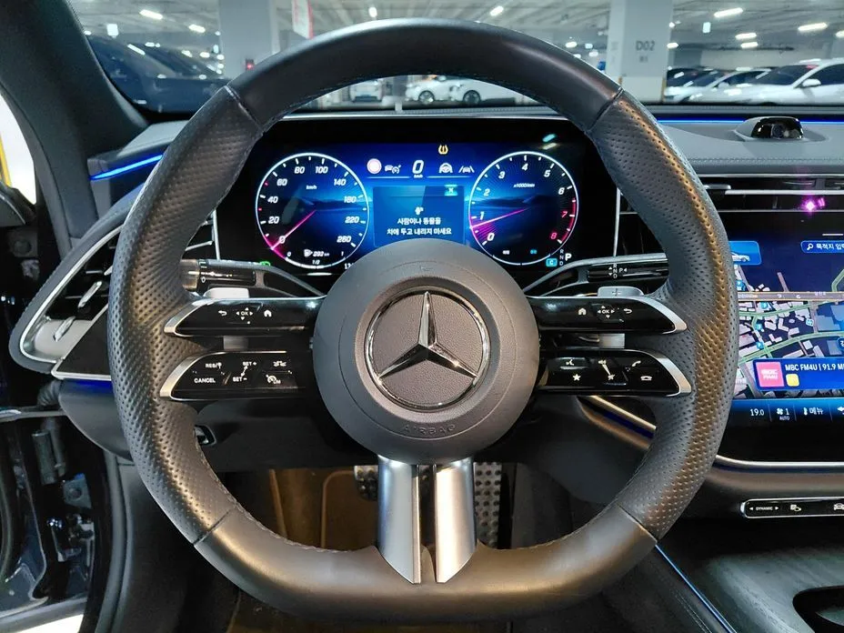 Mercedes-Benz E-Class — фото 9
