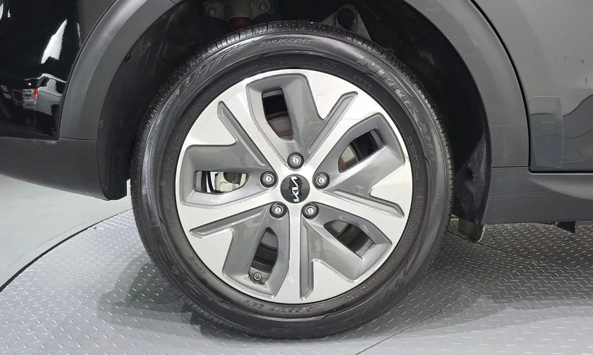 Kia Niro — фото 10
