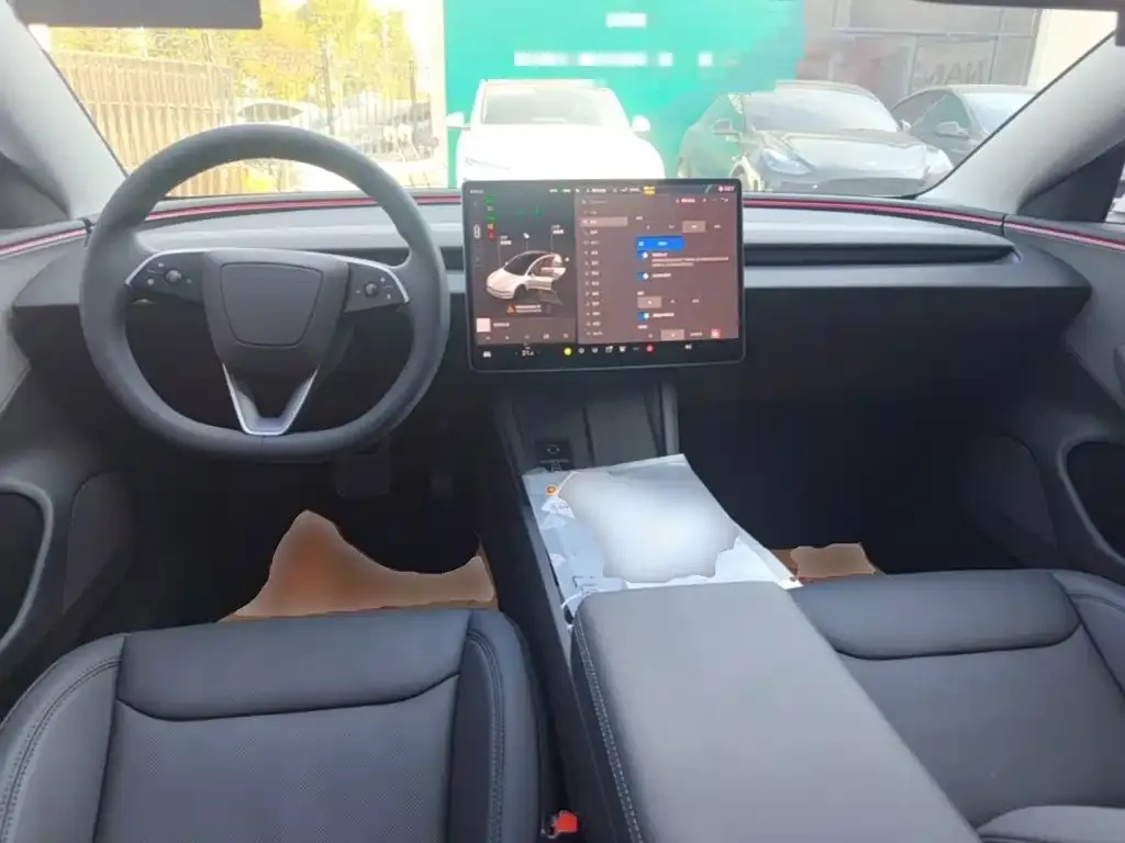 Tesla Model 3 — фото 6