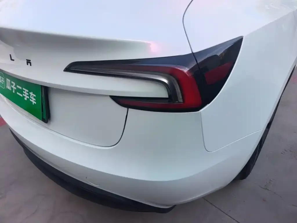 Tesla Model 3 — фото 3