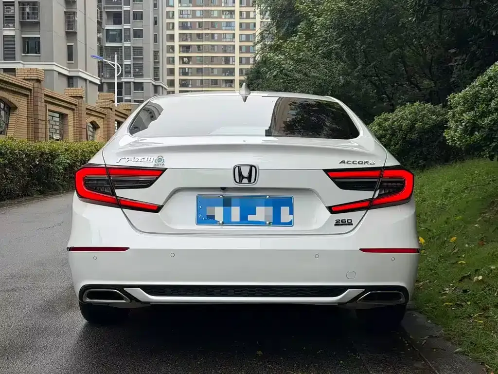 Honda Accord — фото 4