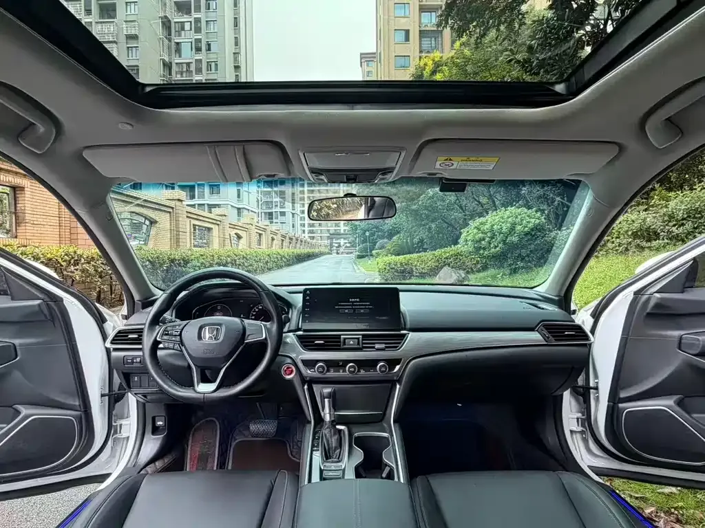 Honda Accord — фото 6