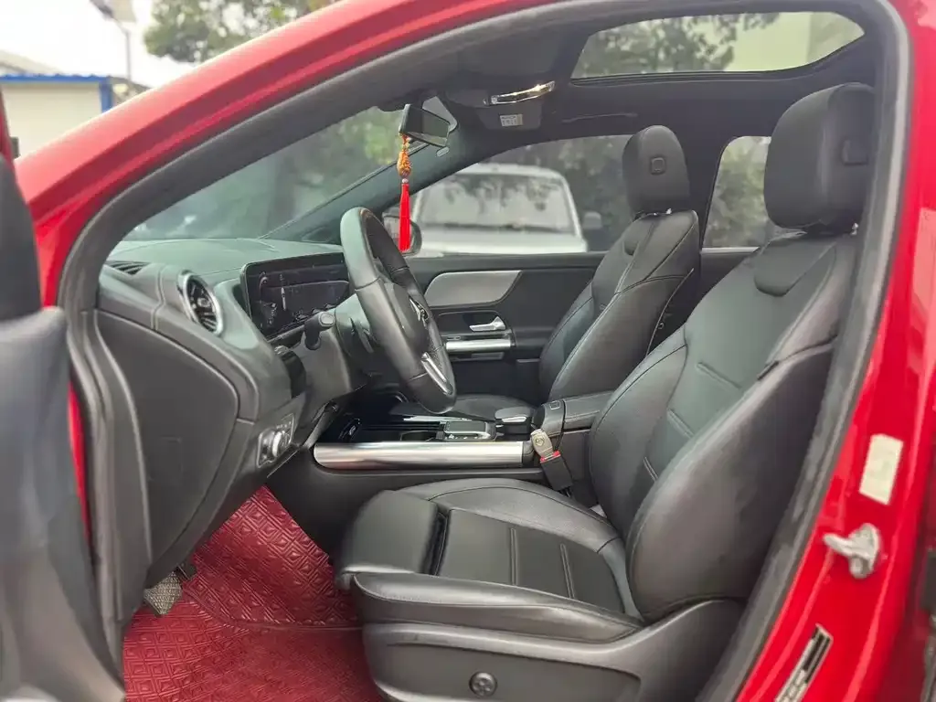 Mercedes-Benz GLA — фото 6