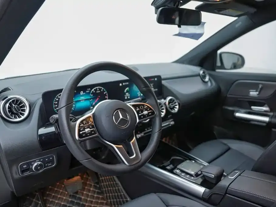 Mercedes-Benz GLA — фото 6