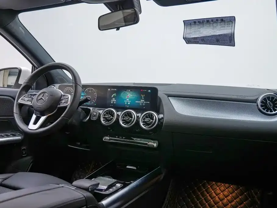 Mercedes-Benz GLA — фото 7