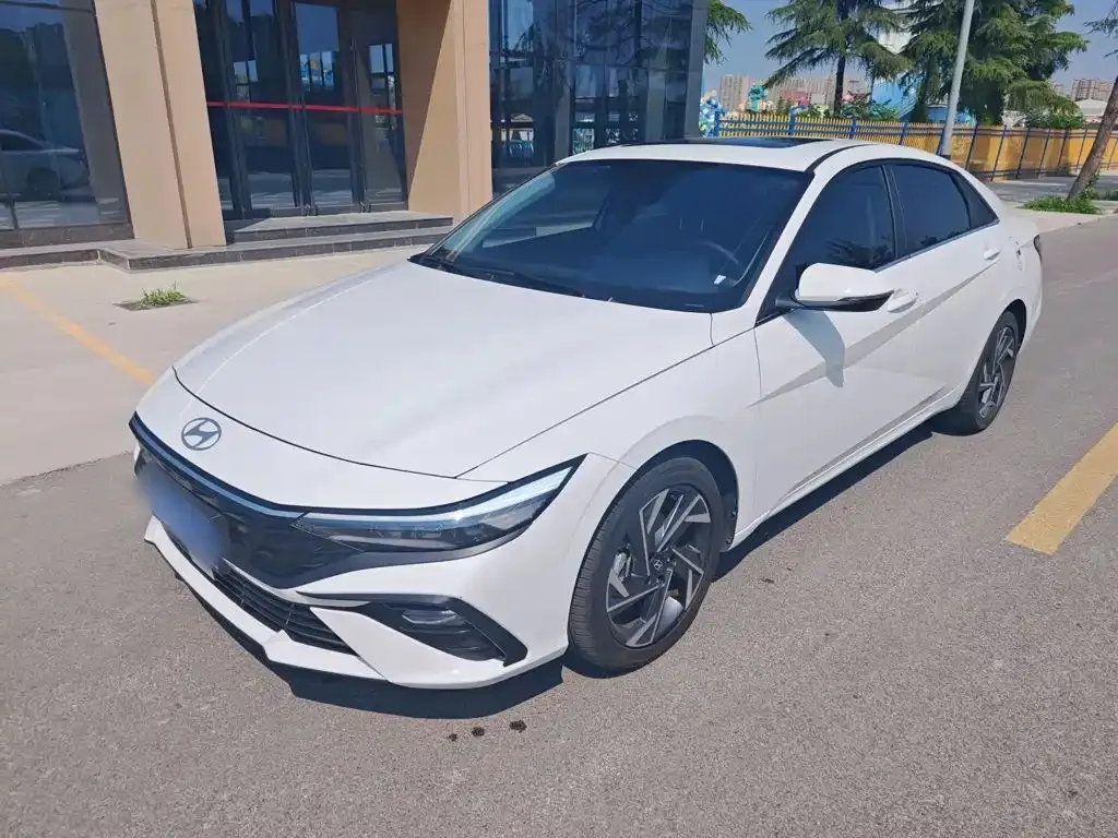 Hyundai Elantra — фото 6