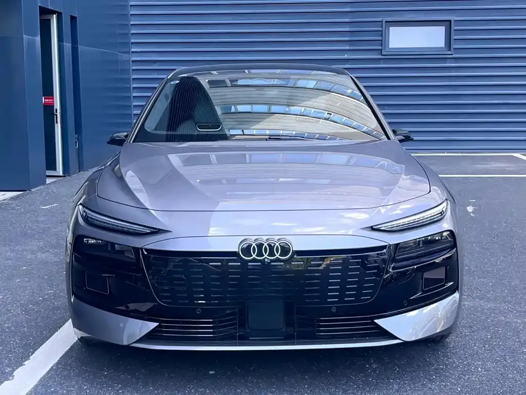 Audi A6L e-tron — фото 8