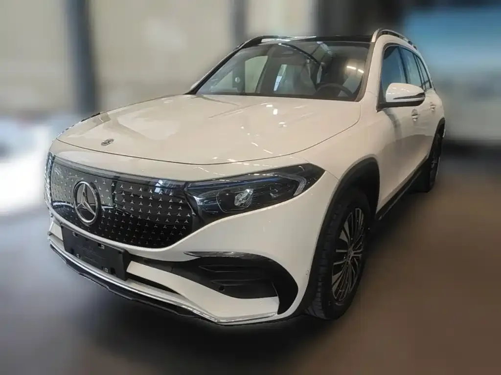 Mercedes-Benz EQB — фото 1