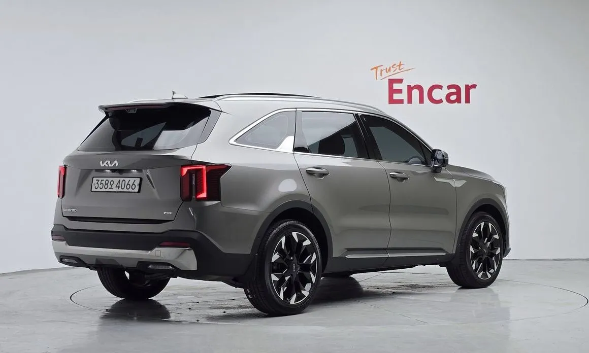 Kia Sorento — фото 3