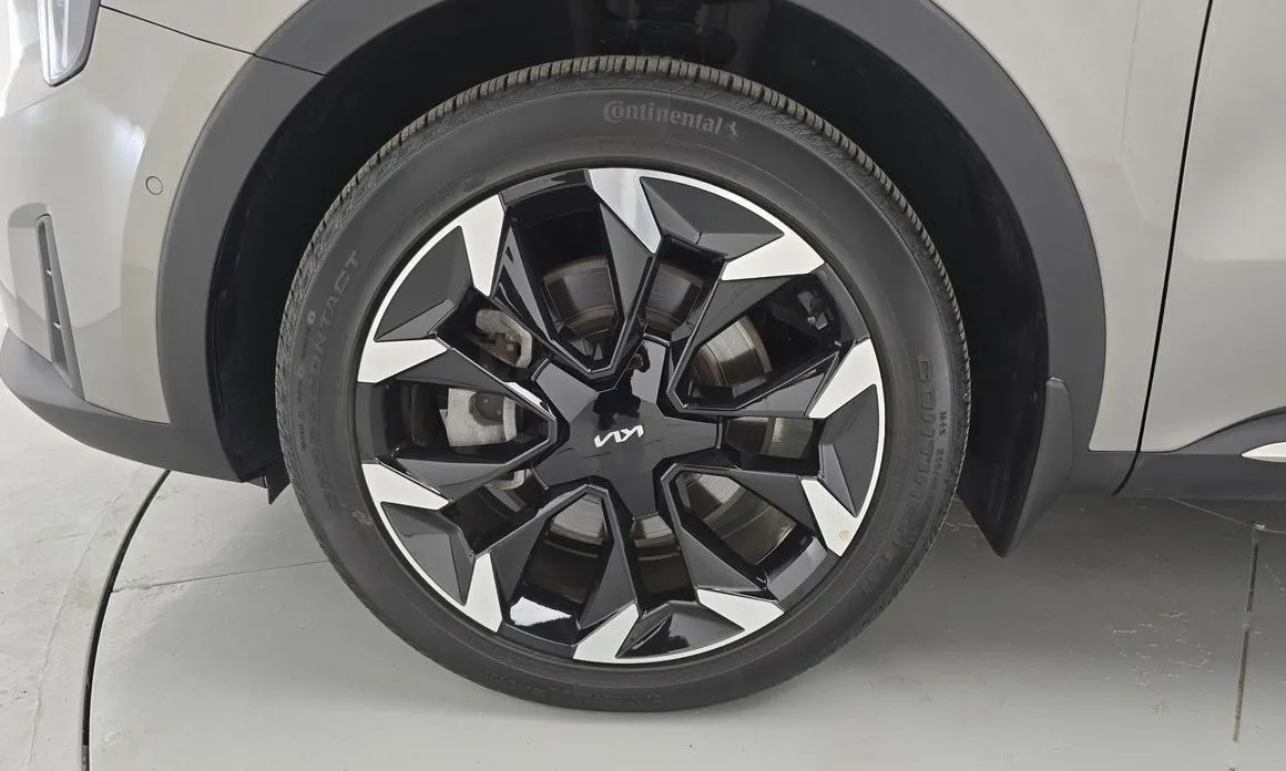 Kia Sorento — фото 6