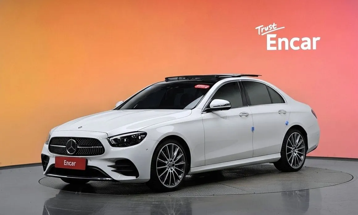 Mercedes-Benz E-Class — фото 1
