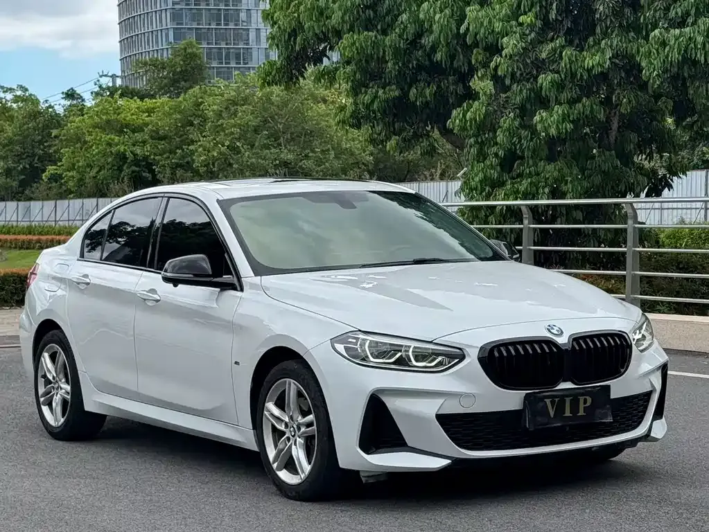 BMW 1 Series — фото 1