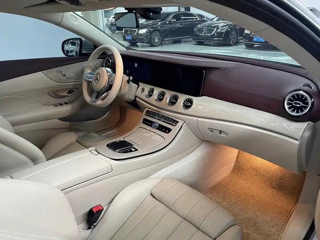 Mercedes-Benz E-Class (Import) — фото 8